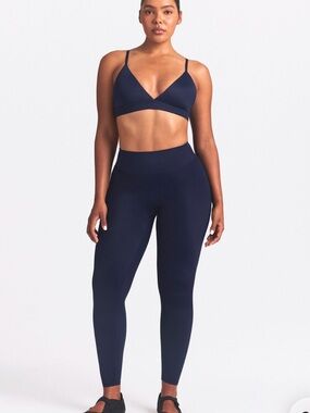 NikeSkims Shine Bonded Waist 26” Legging